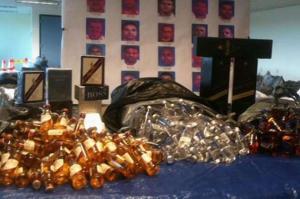 TSA-holes: JFK Workers Busted With 100,000 Mini Liquor Bottles