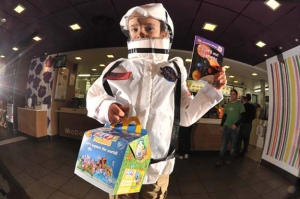 McDonalds Replaces Happy Meal Toys With Books LAUNCHES IT'S "HAPPY READERS" CAMPAIGN